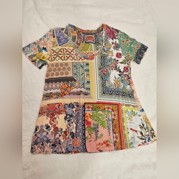 Johnny Was Anika Short Sleeve V-Neck Tee Size XS - Picture 8 of 12